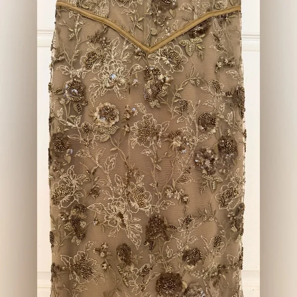 House Of CB Elegant Gold Floral Embroidered Gown - Picture 5 of 16